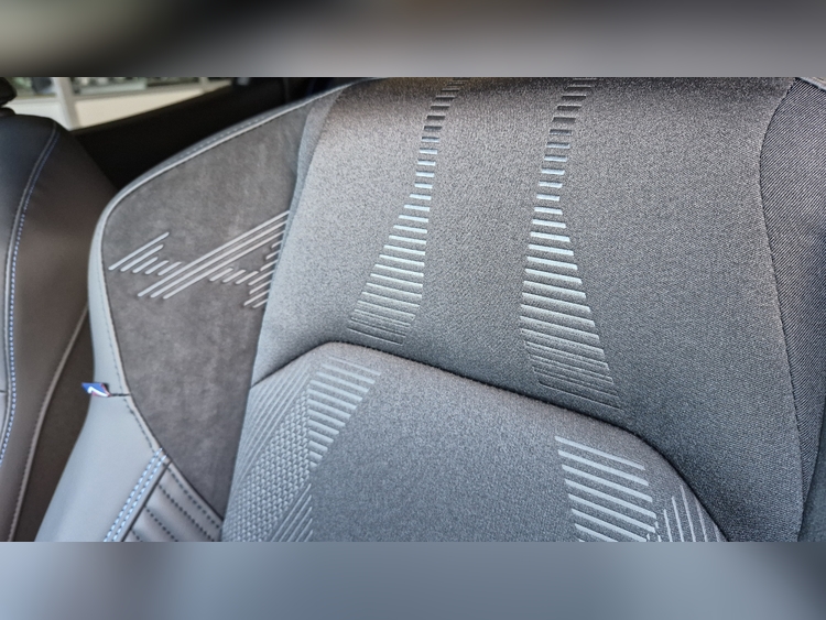 Renault Clio  foto 24